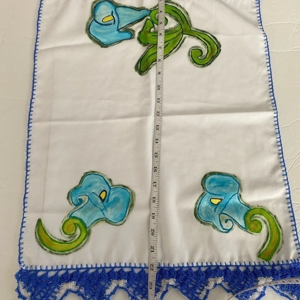 Hand embroidery 🪡 🧵 to wrap tortillas